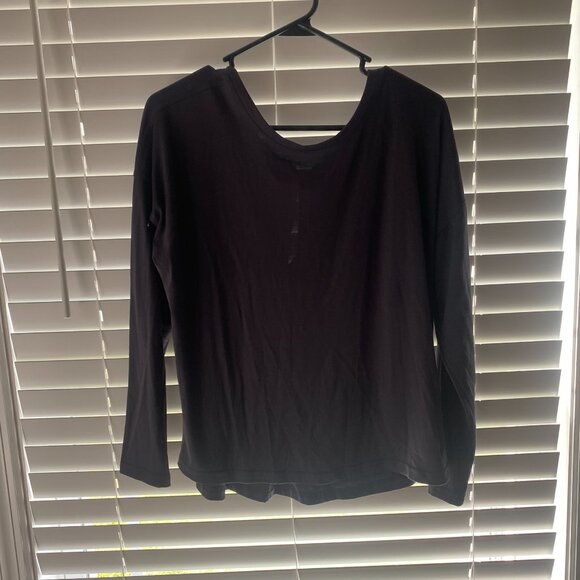 Apana M Athleisure Top - Picture 2 of 12